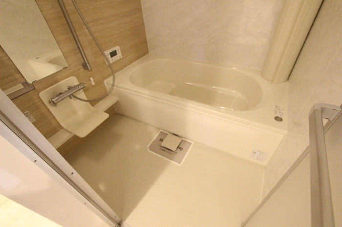 バス・シャワールーム　追焚機能付き１坪バスルーム