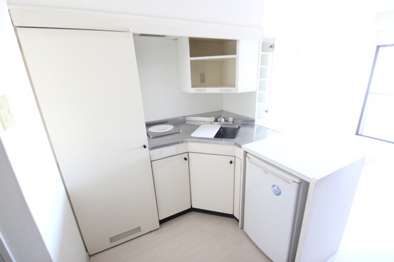 キッチン　※別部屋の写真です