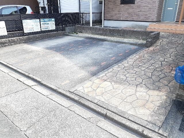 駐車場　駐車場完備です