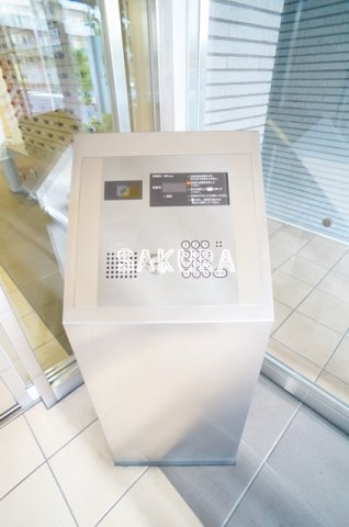 セキュリティ　不審者、勧誘員をシャットアウトできるオートロックです♪