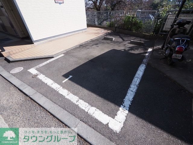 駐車場　駐車場