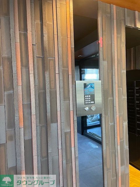 セキュリティ　エントランス