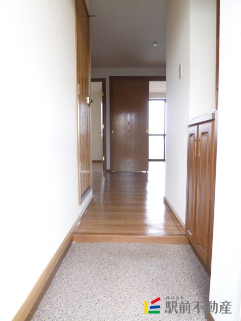 玄関　広々玄関