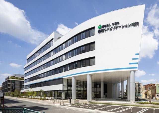 病院　医療法人杏園会熱田リハビリテーション病院（病院）まで423m