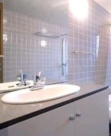 洗面設備　反転タイプ