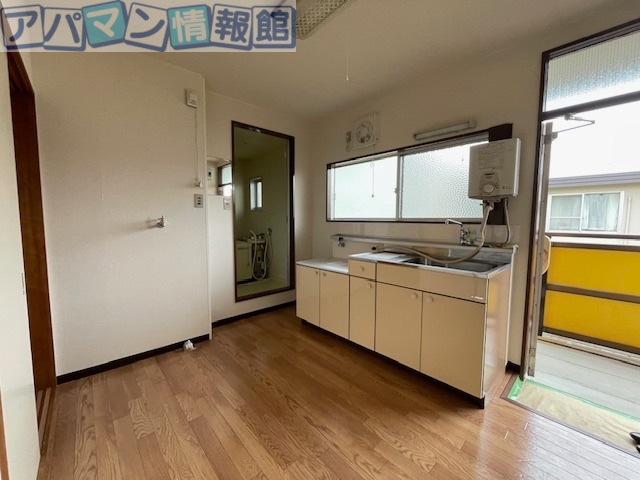 キッチン　※別号室のお写真になります