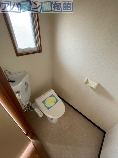 トイレ　※別号室のお写真になります