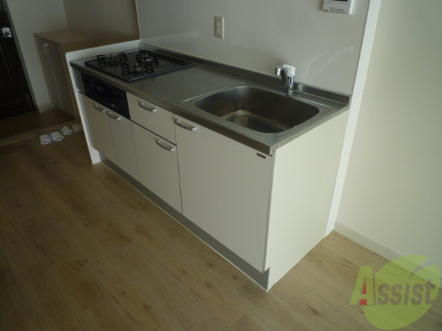 キッチン　２口ガスコンロ付きのシステムキッチンです。