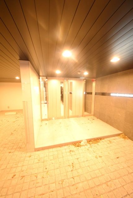 エントランス　★オートロックのエントランスです★