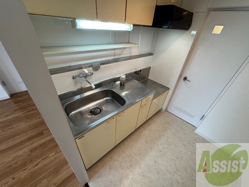 キッチン　キッチンは調理スペースもあり料理がはかどりそうです。