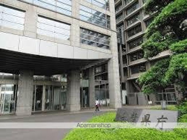 その他　千葉県庁（その他）まで695m