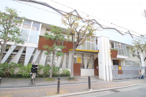 幼稚園・保育園　ひまわり幼稚園（幼稚園・保育園）まで2488m