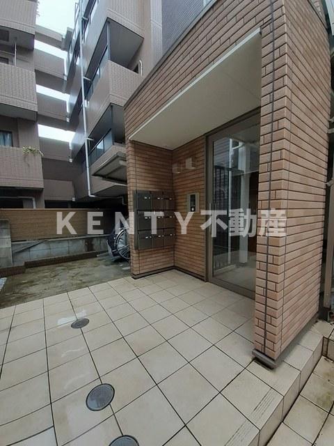 エントランス　建物の内部です