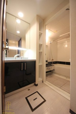 洗面設備　マスターズレジデンス道頓堀III