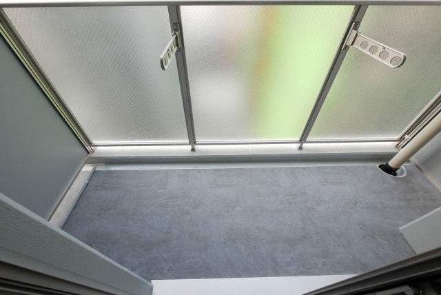 バルコニー　お洗濯にも便利なバルコニー付き