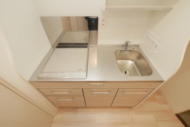 キッチン　コンパクトなキッチンで掃除もラクラク