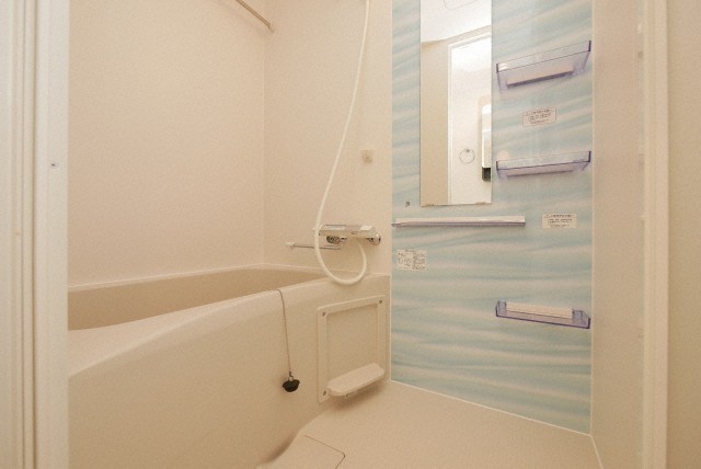 バス・シャワールーム　お風呂で日々の疲れを落としましょう