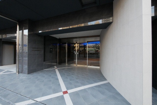 エントランス　ゆとりのあるエントランスです