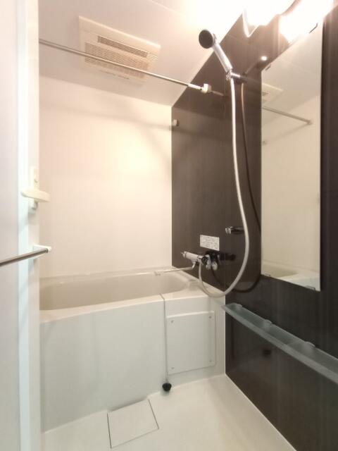 バス・シャワールーム　?