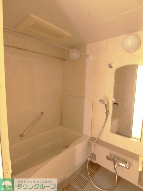 バス・シャワールーム　Jタイプ2019年3月撮影 同タイプ414号室の写真です。