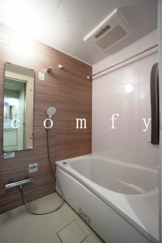 バス・シャワールーム　追炊き・浴室乾燥機付きバス