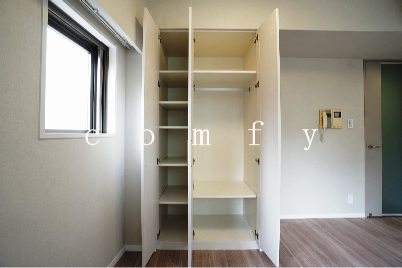 収納　クローゼット