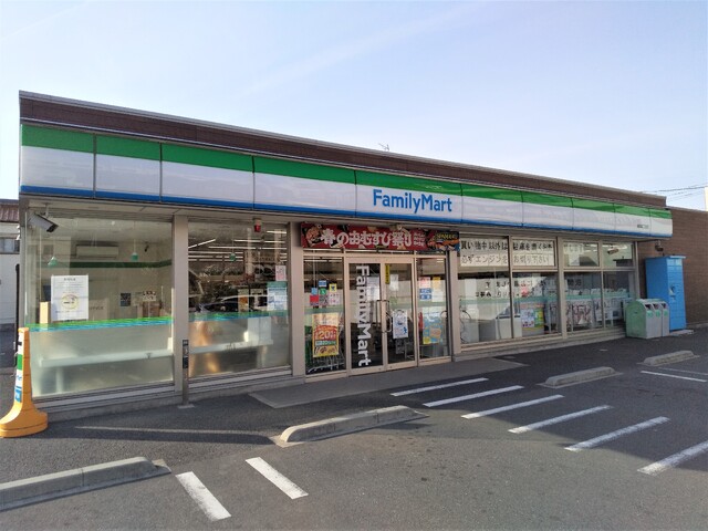 コンビニ　ファミリーマート　梅田四丁目店（コンビニ）まで500m