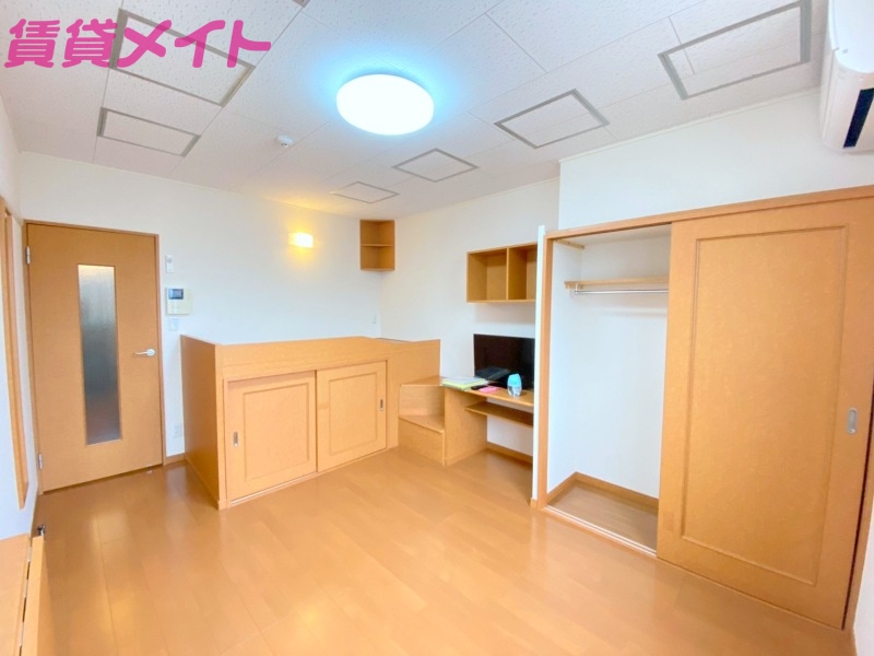 居室・リビング　同型参考写真
