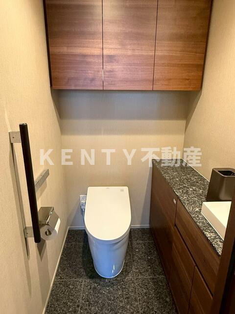トイレ　コンパクトで使いやすいトイレです