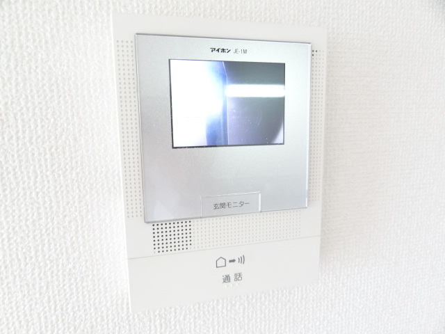 セキュリティ　TVモニター付きインターホンです。