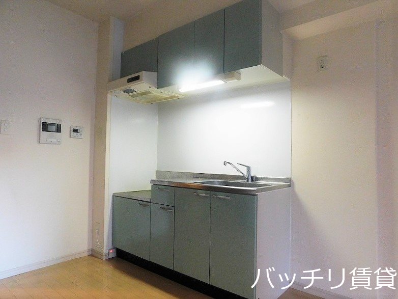キッチン　※別号室イメージの為、現状を優先致します