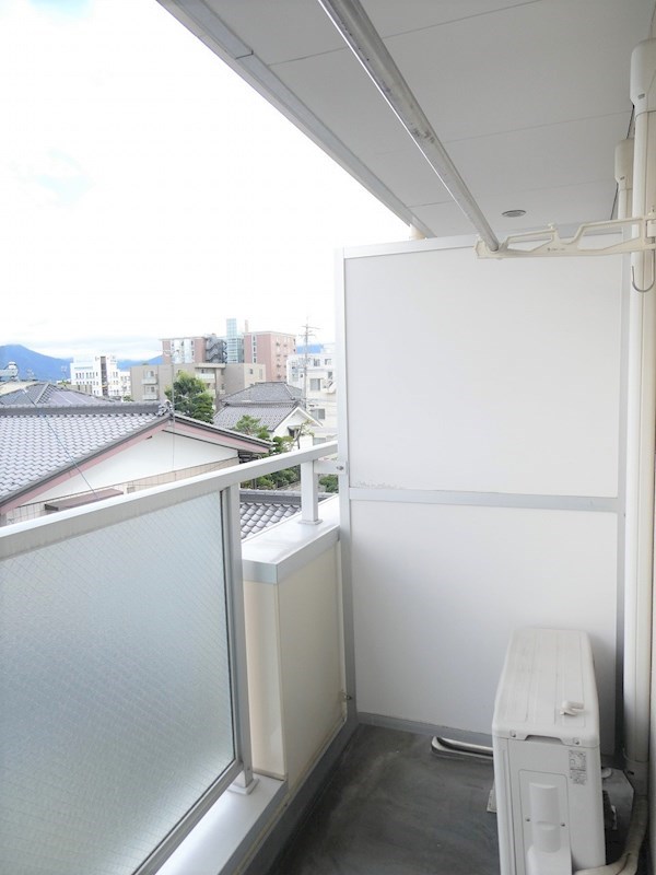 バルコニー　写真は302号室です（参考）