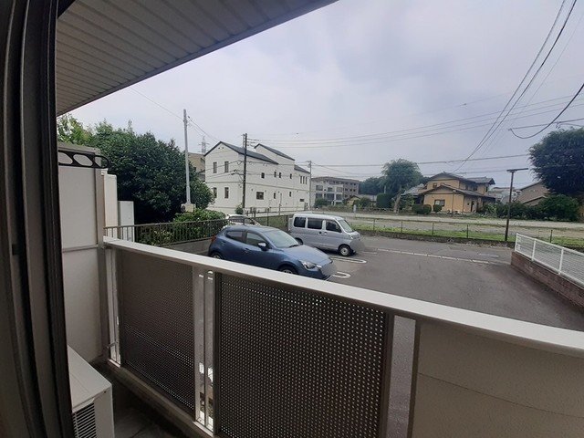 バルコニー　広々としたバルコニーです
