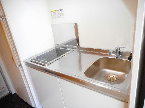 キッチン　２口コンロ（ＩＨ＋ラジエントヒーター）
