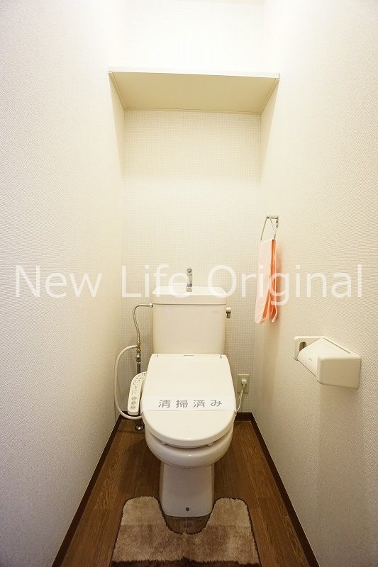 トイレ　あると嬉しい温水洗浄便座付きのトイレです☆
