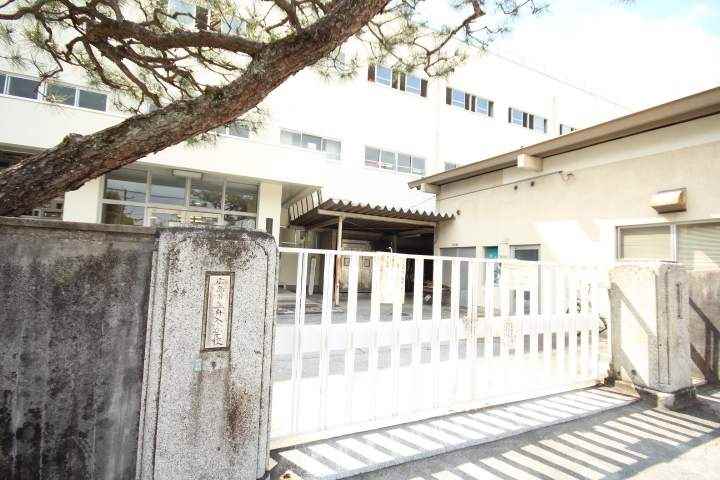小学校　舟入小学校（小学校）まで629m