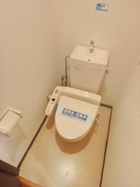 トイレ　☆温水洗浄便座付き☆