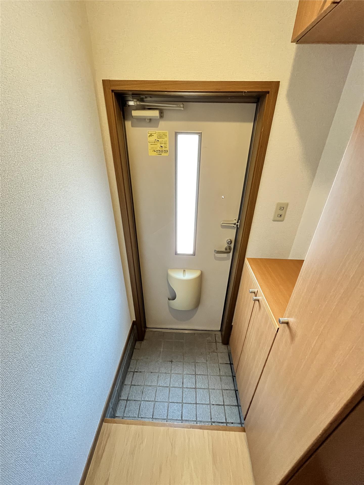 玄関　玄関