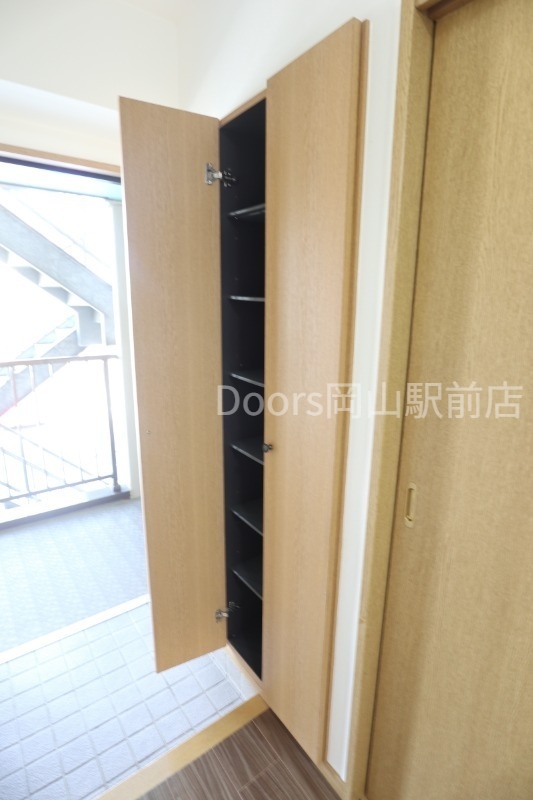 玄関　※他号室の写真になります