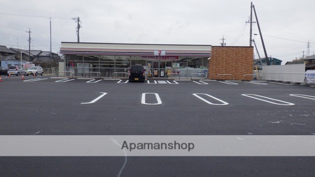 コンビニ　セブンイレブン（コンビニ）まで989m