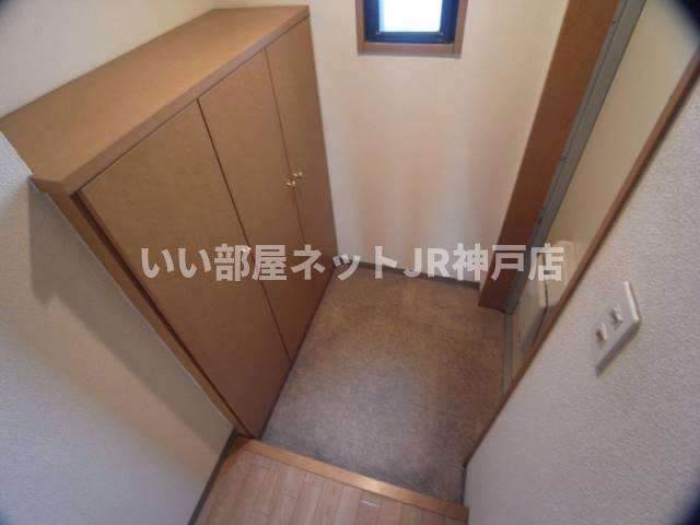 玄関　小型冷蔵庫