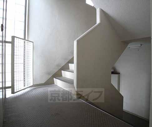 その他共有部分　マンション内の階段です
