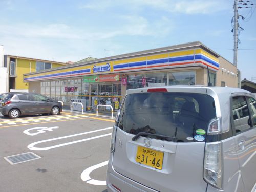 コンビニ　ミニストップ明石二見町店（コンビニ）まで439m