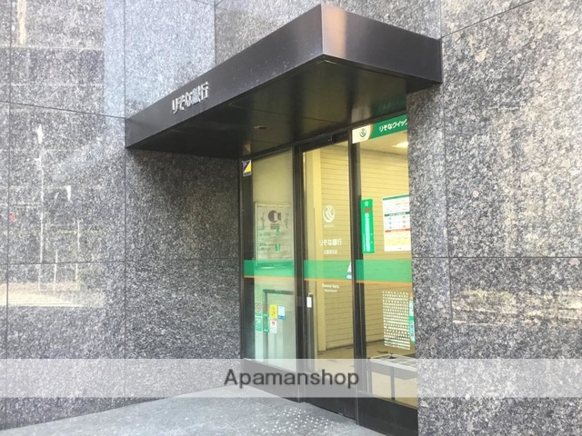 銀行　（株）りそな銀行／日暮里支店（銀行）まで121m