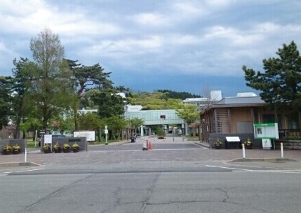 大学・短大　秋田大学（大学・短大）まで2200m