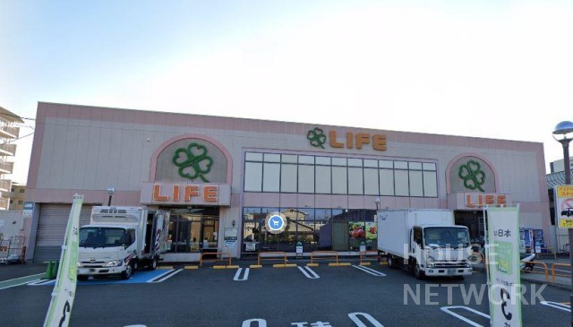 スーパー　ライフ西京極店（スーパー）まで541m