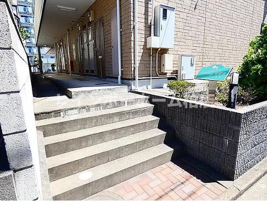 エントランス　ゆとりのあるエントランスです