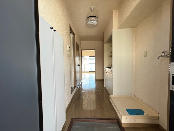 玄関　※別部屋の写真です