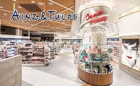 ドラックストア　アインズ＆トルペCarrot　St．SANCHA店（ドラッグストア）まで158m