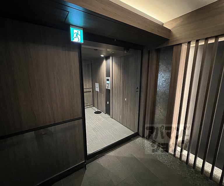 エントランス